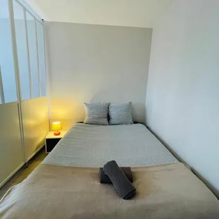 Le Geneslay - Parking Privee Apartment *